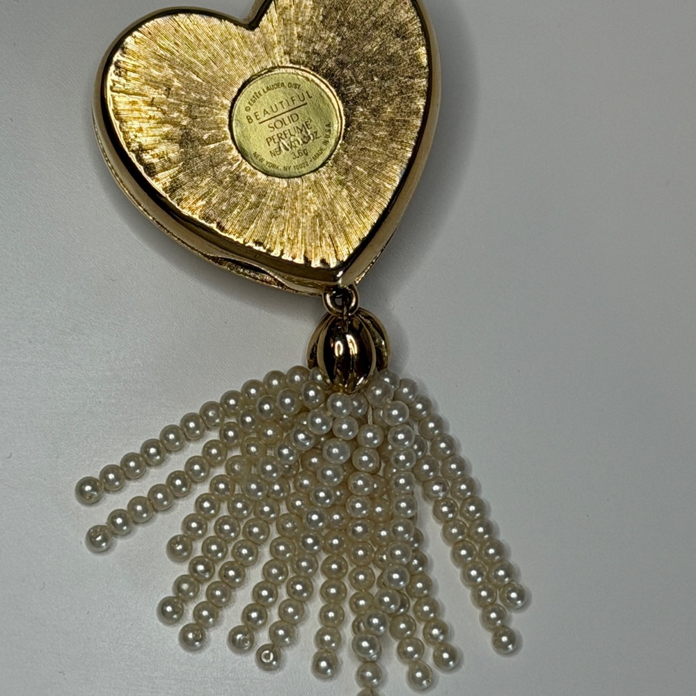 Vintage Estée Lauder Beautiful Solid Perfume Heart Compact w Pearl Tassel